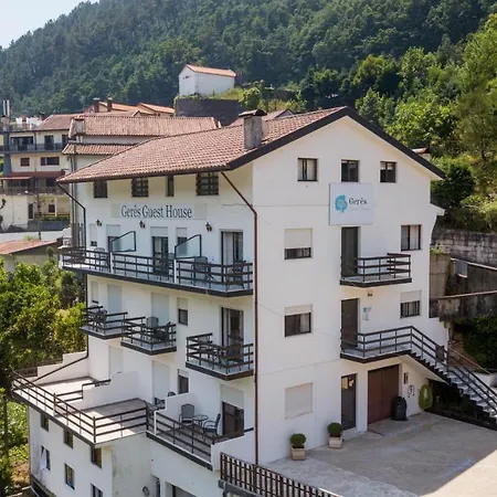 Pensionat Geres Guest House 4*