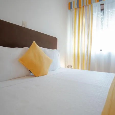 Pensión Geres Guest House 4*