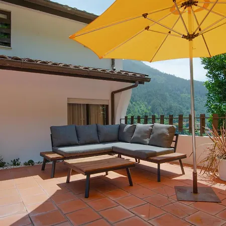 Pensionat Geres Guest House 4*