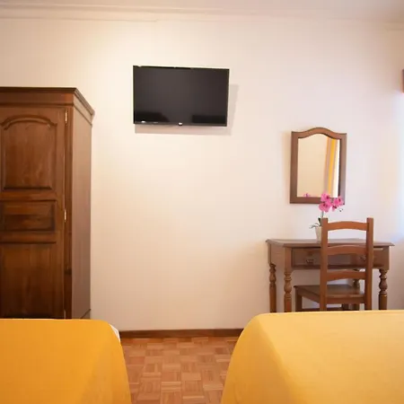 Geres Guest House Pensión Gerês