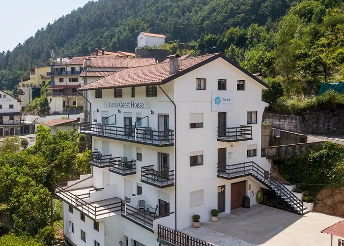 Pensión Geres Guest House 4*